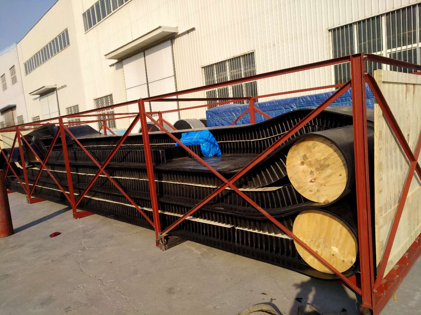 如何減少輸送帶故障的發生呢？撕裂跑偏應該怎樣處理？